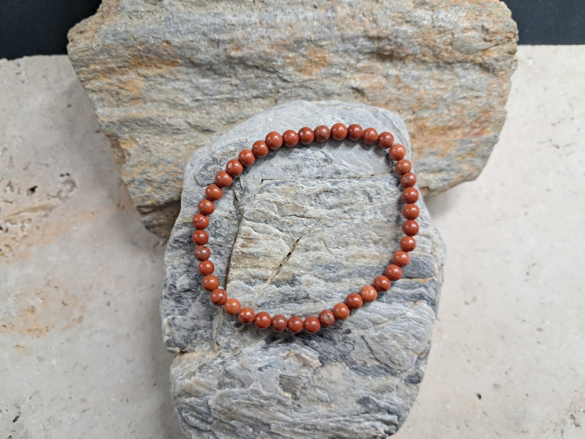 Bracelet jaspe rouge perles 4mm