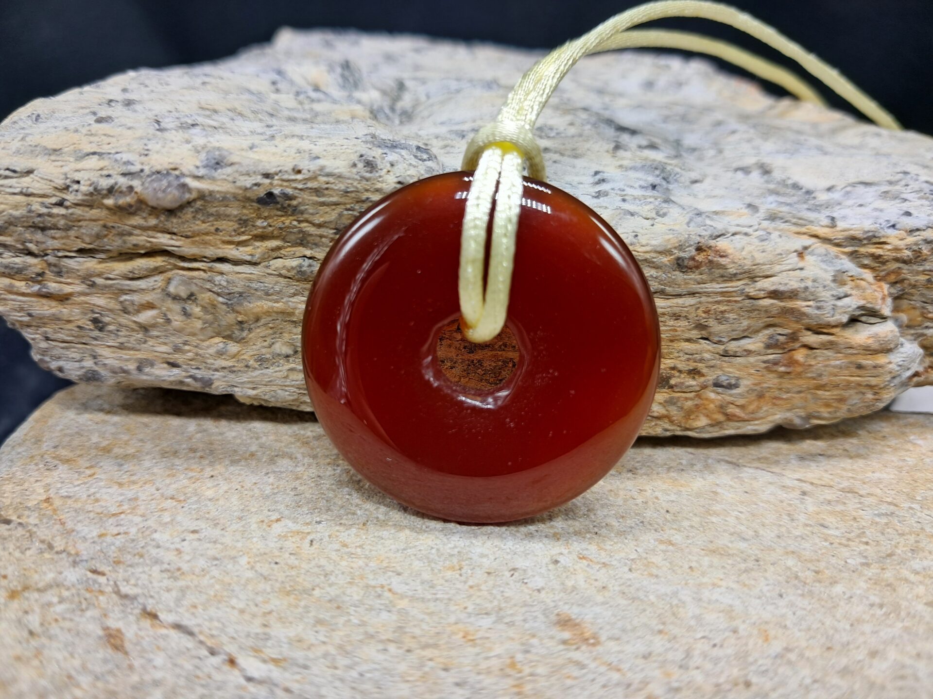 Pendentif donut cornaline (3cm)