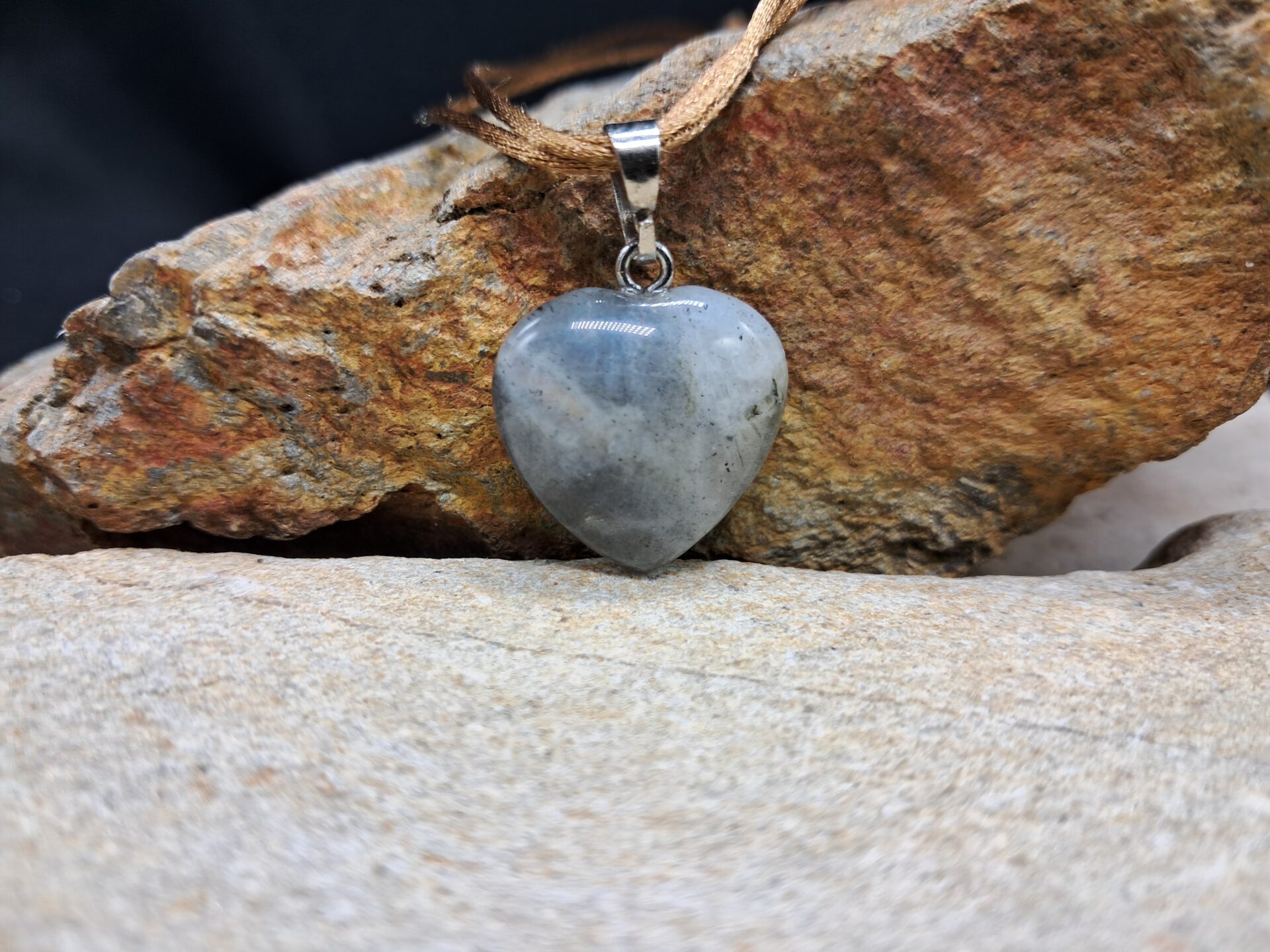 Pendentif cœur labradorite ( 2cm)